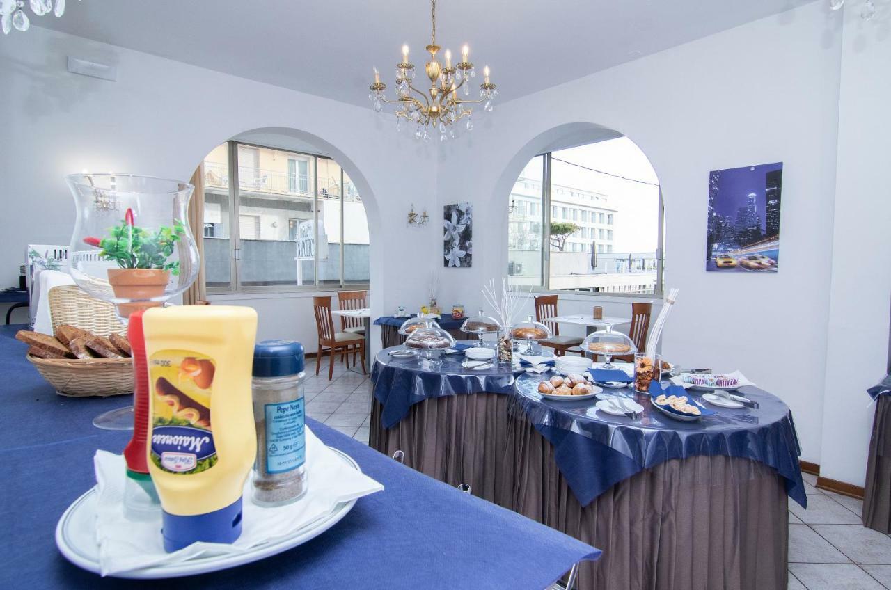 Hotel Napoleon Ричоне Екстериор снимка